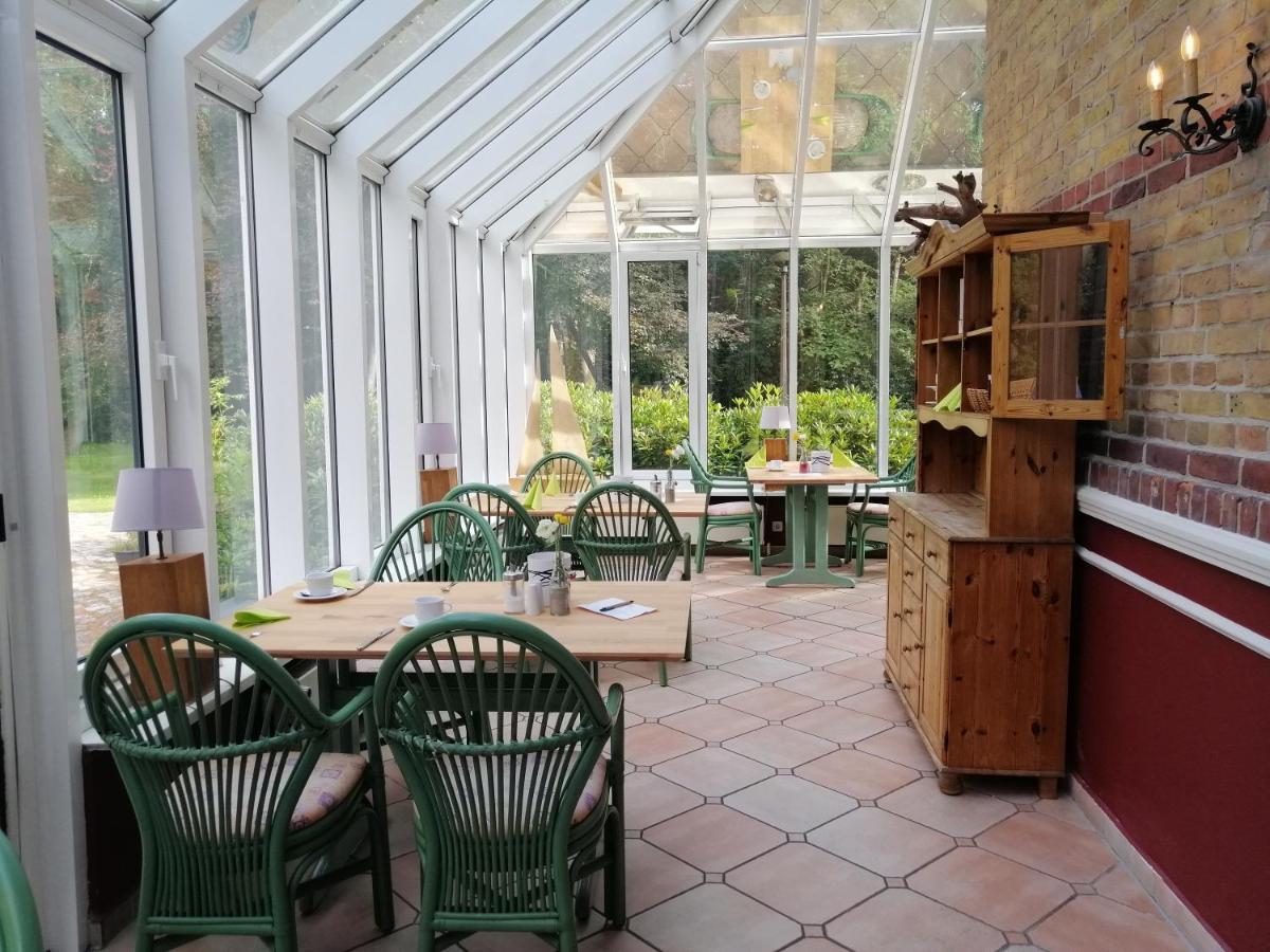Hotel Schloesschen Sundische Wiese Zingst Extérieur photo