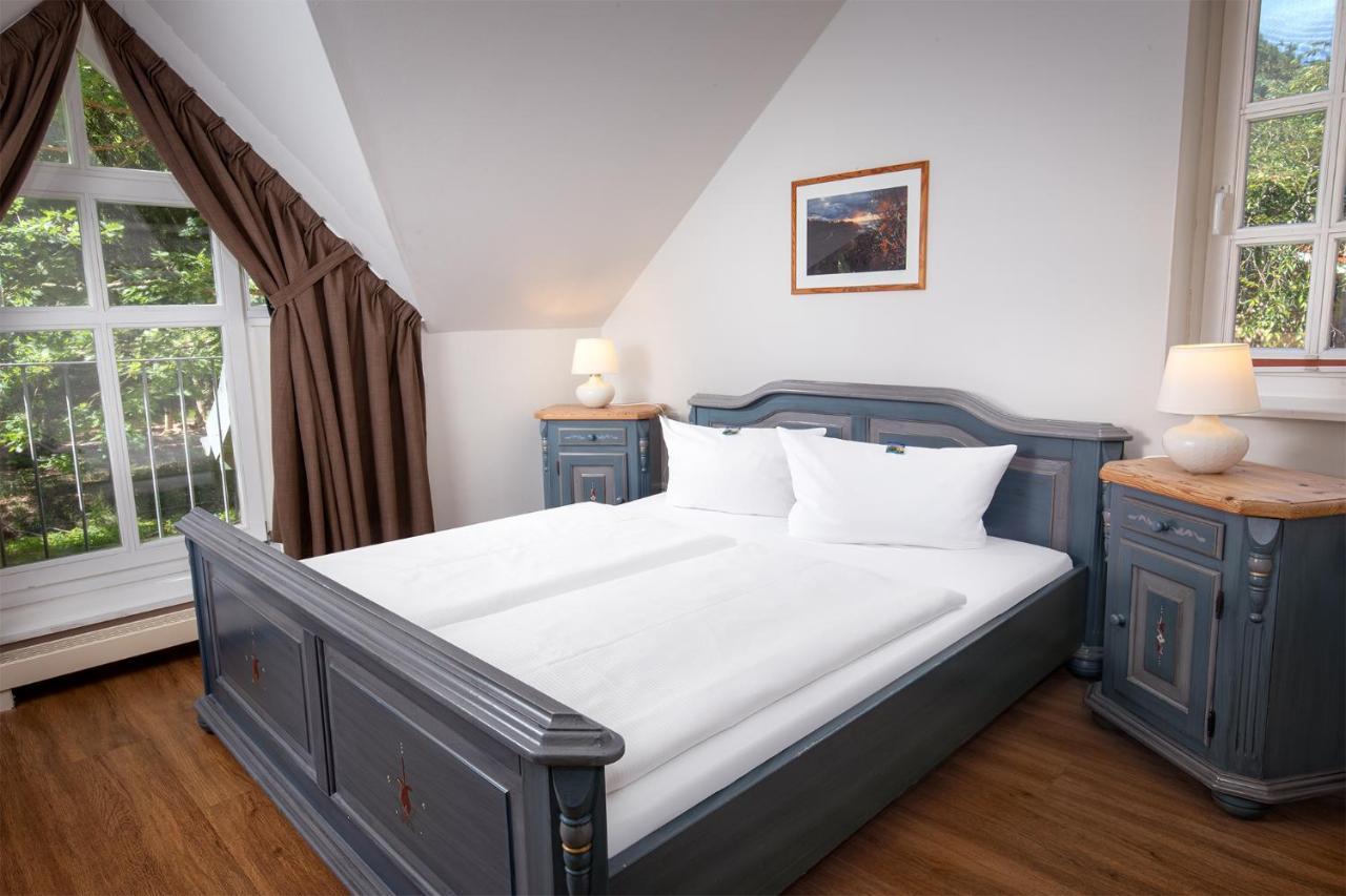 Hotel Schloesschen Sundische Wiese Zingst Extérieur photo