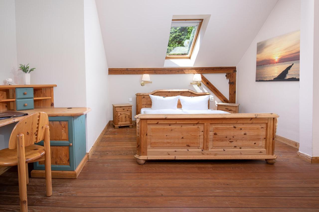 Hotel Schloesschen Sundische Wiese Zingst Extérieur photo