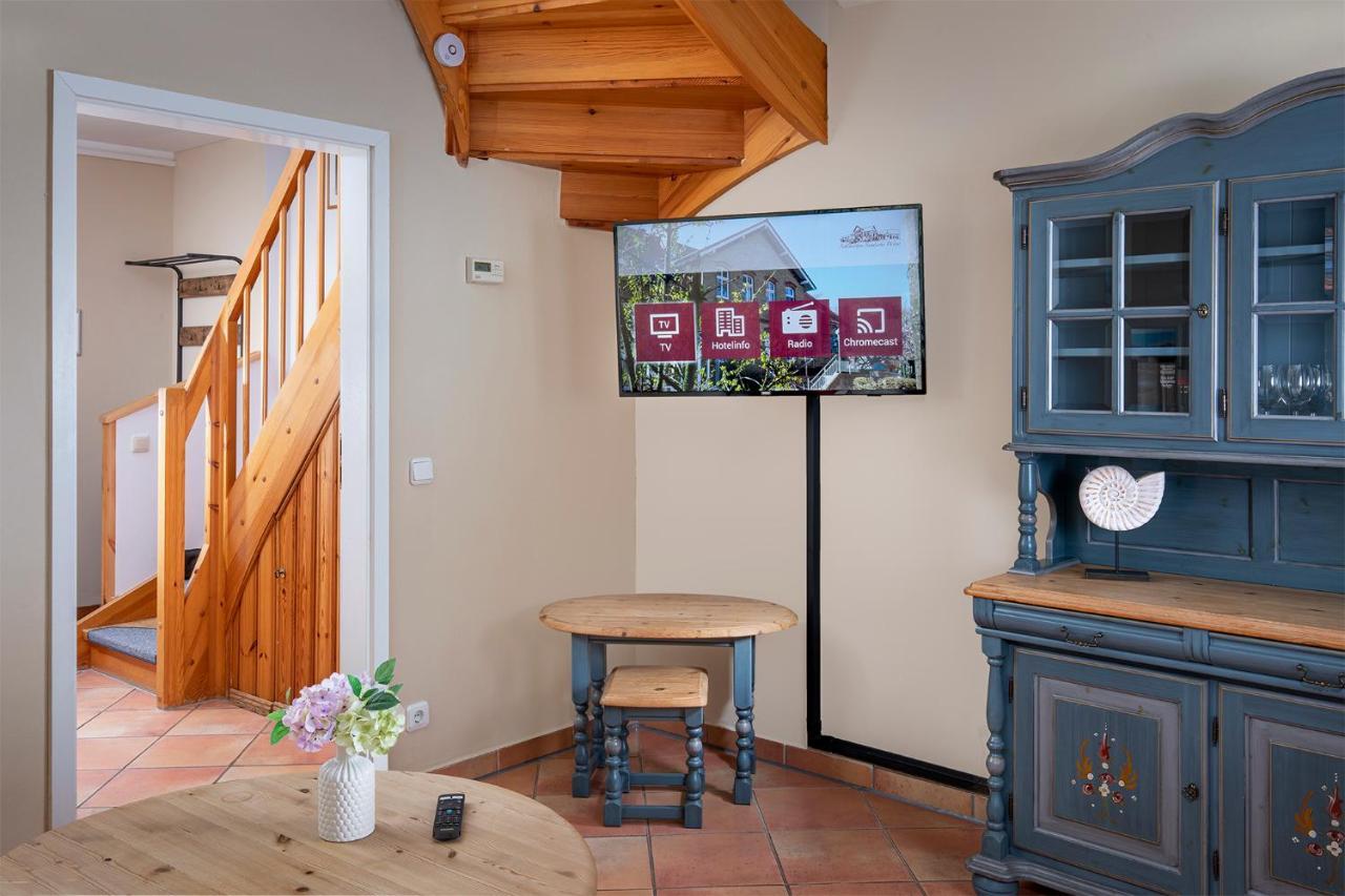 Hotel Schloesschen Sundische Wiese Zingst Extérieur photo