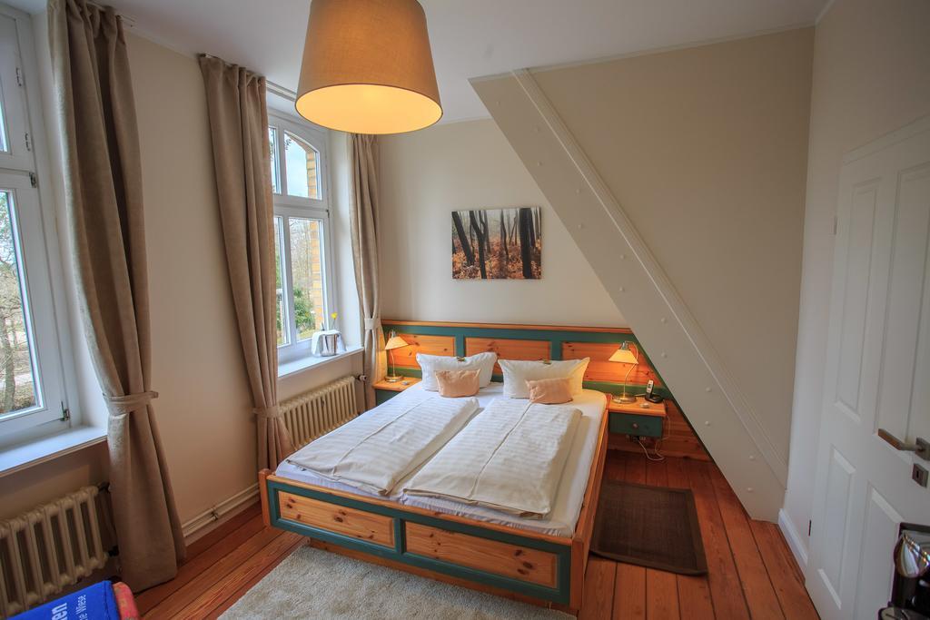 Hotel Schloesschen Sundische Wiese Zingst Extérieur photo